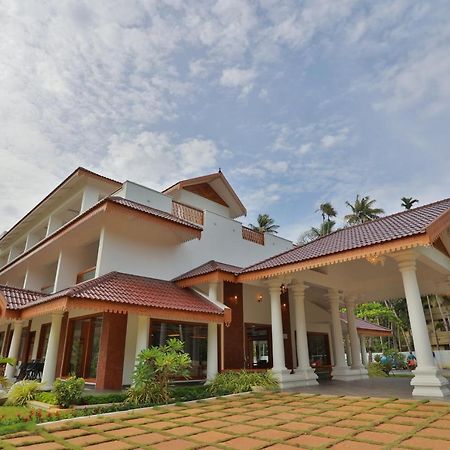 Lagoona Beach Resort, Kovalam Exterior photo