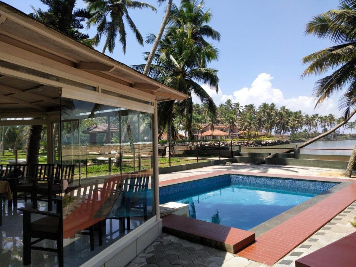 Lagoona Beach Resort, Kovalam Exterior photo