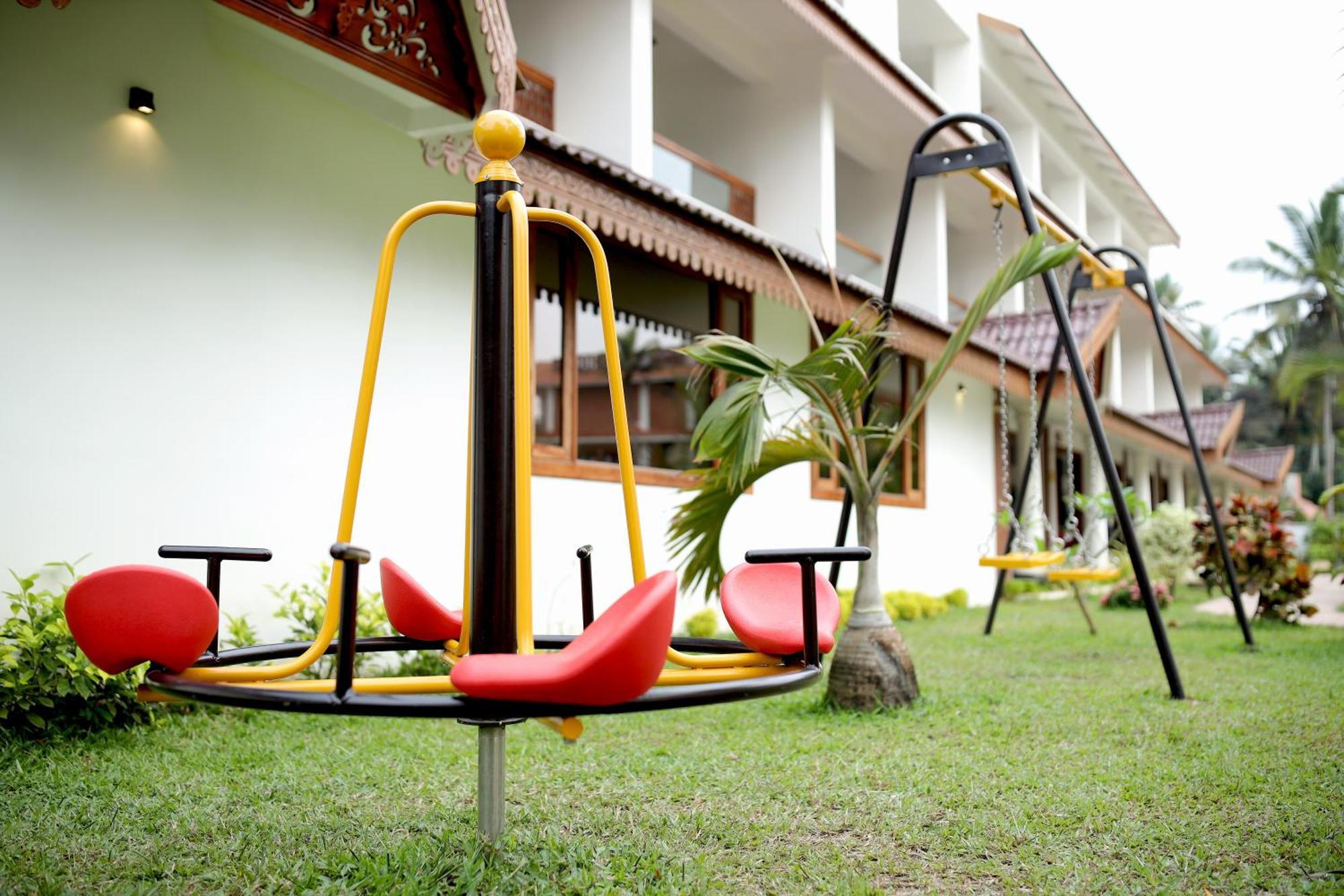 Lagoona Beach Resort, Kovalam Exterior photo