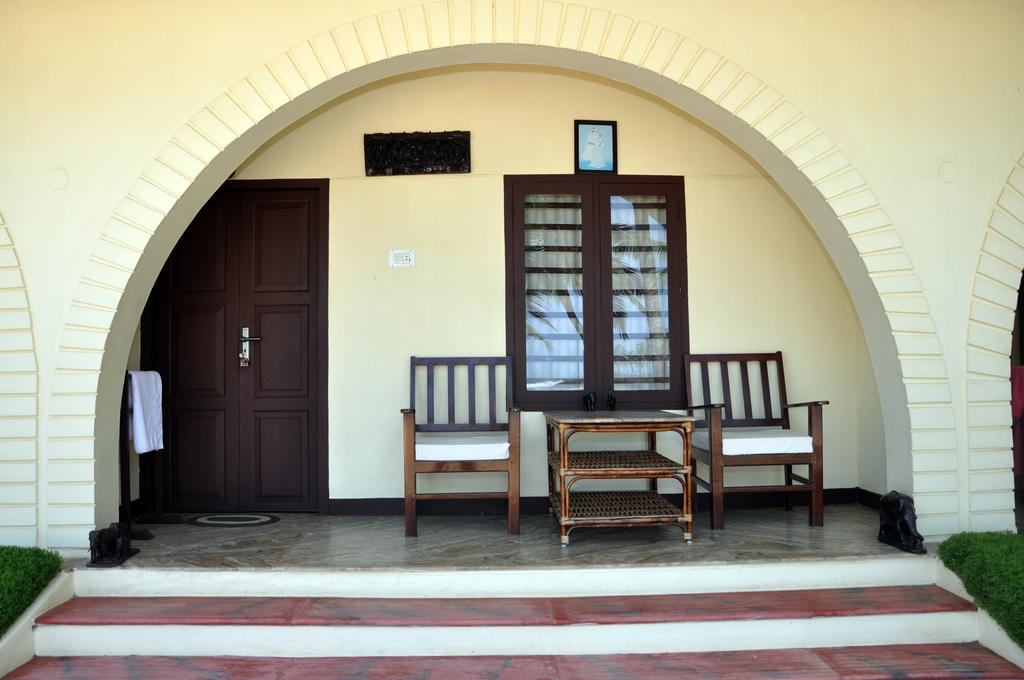 Lagoona Beach Resort, Kovalam Exterior photo